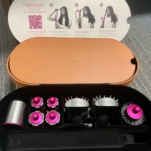 BRAND NEW Dyson Leather Carrying Case +8 attachments. DOES NOT INCLUDE DRYER